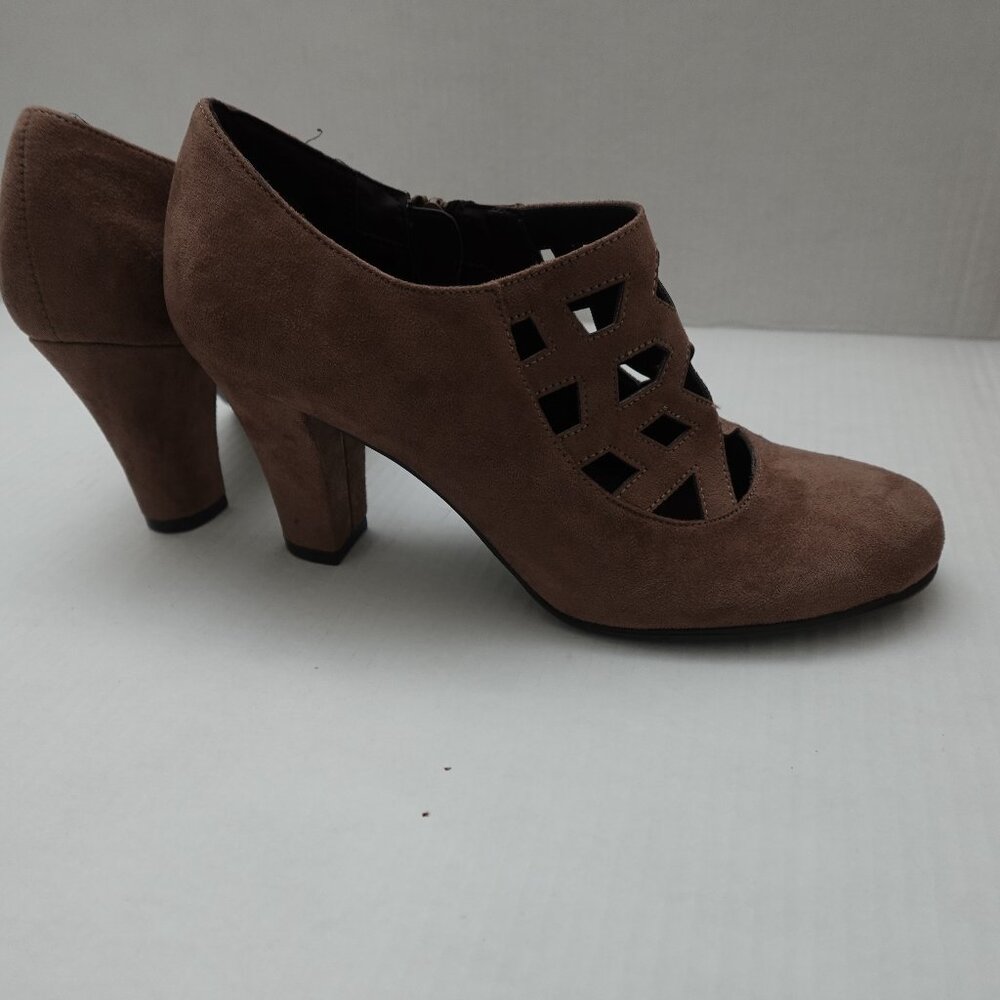 Aerosoles Heelrest Crisscross Faux Suede Ankle High Pumps Brown Women's Sz 9M